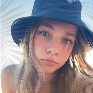 Meet your Posher, Erika